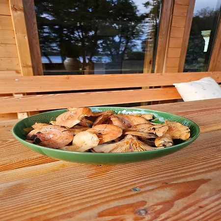 Right On The Shore Holiday home *